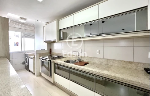 Apartamento em Kobrasol, São José