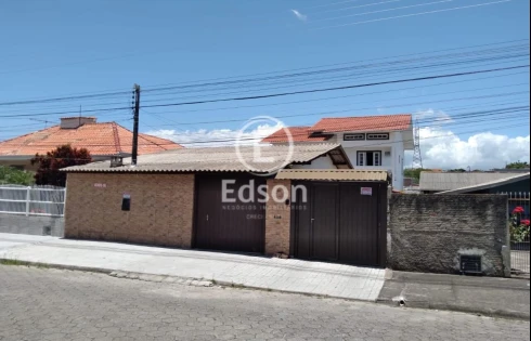 Casa em Caminho Novo, Palhoça