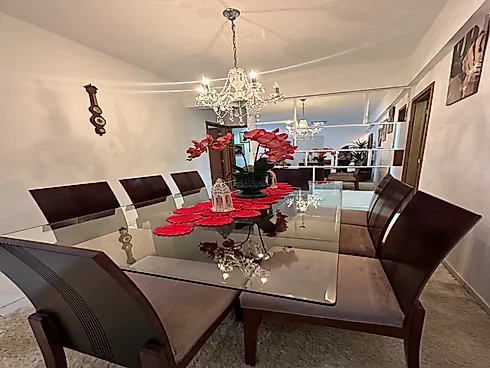 Apartamento em Setor Bueno, Goiânia