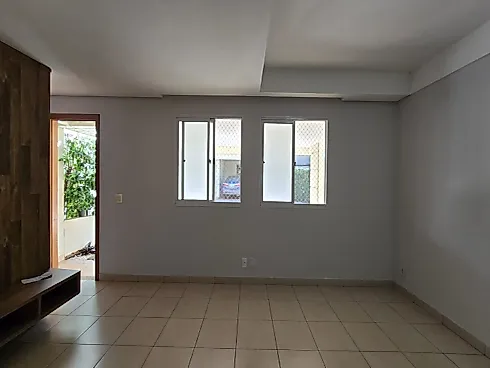 Sobrado geminado em Jardim América, Goiânia