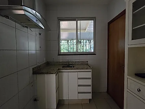 Sobrado geminado em Jardim América, Goiânia