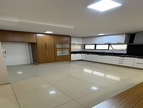Apartamento em Setor Bueno, Goiânia