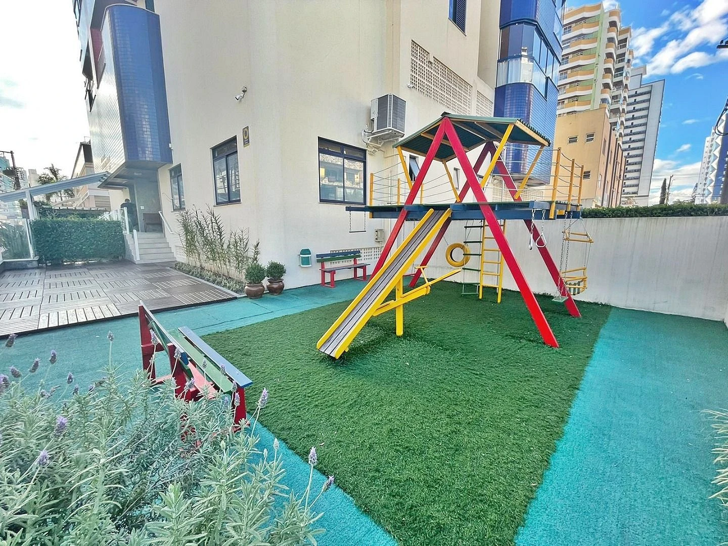 Cobertura com 4 Dormitórios - Campinas - São José/SC - Foto 29