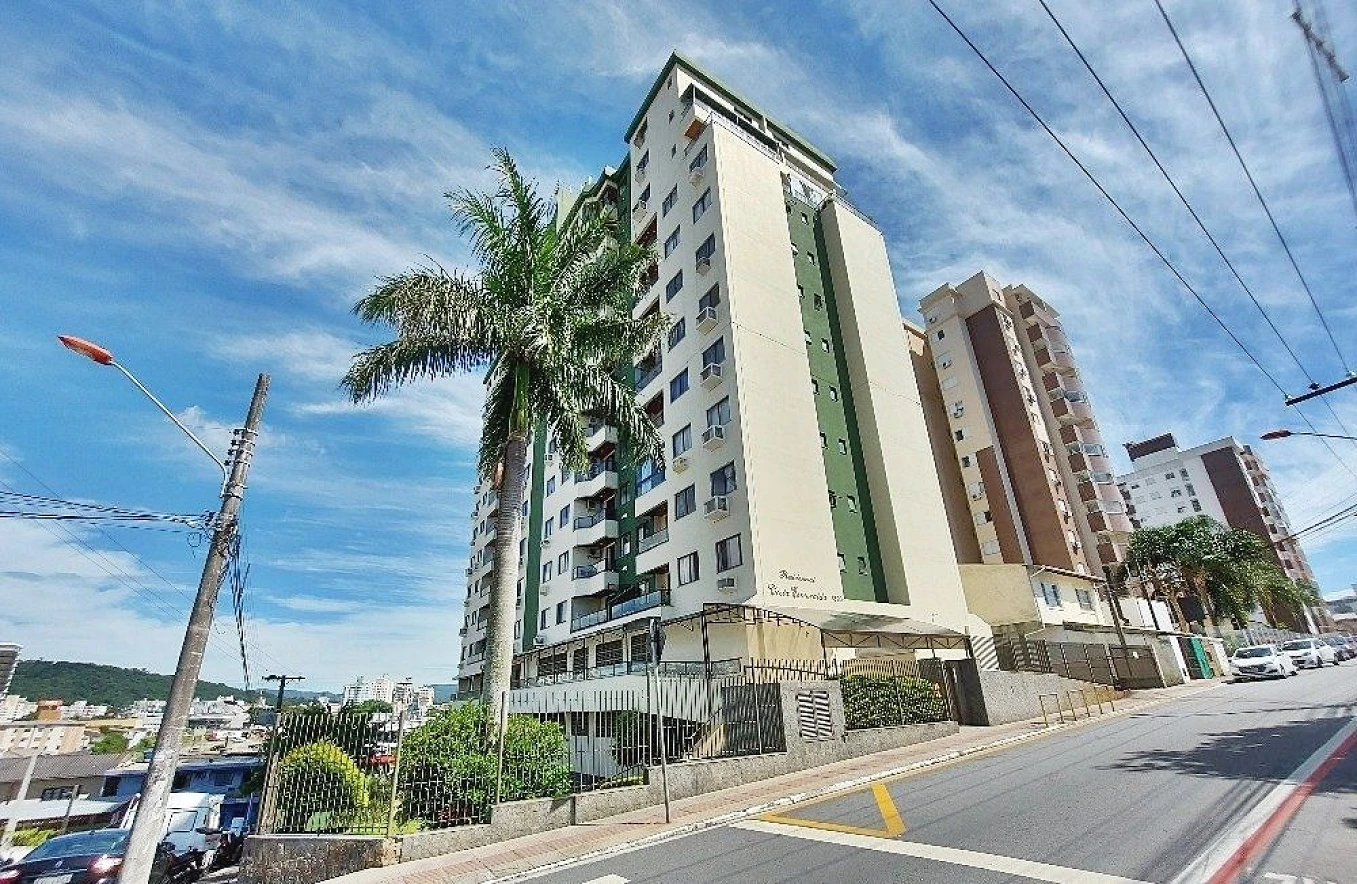 Apartamento em Barreiros, São José