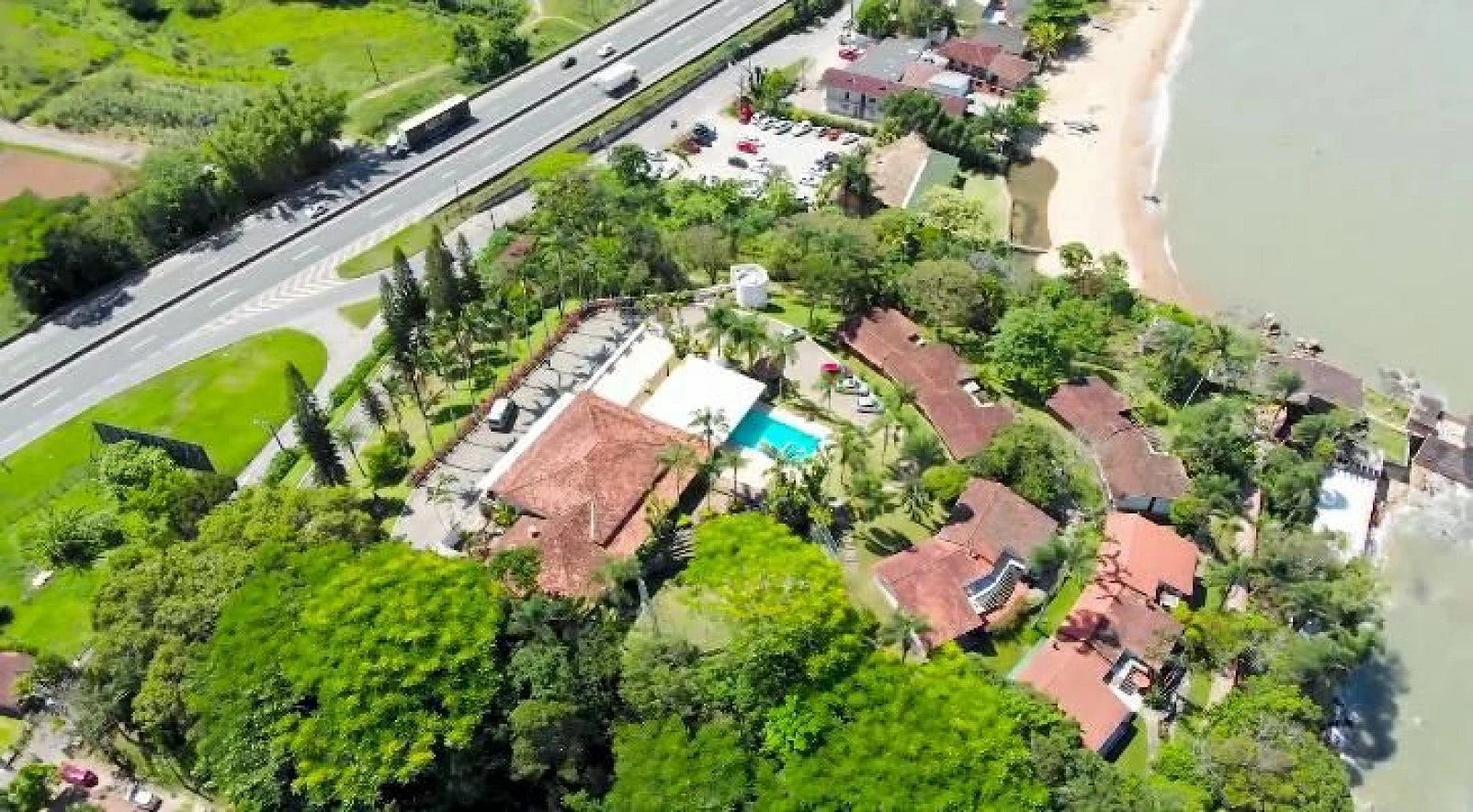 Casa a Venda , Propriedade para Festa e Eventos ,10 Chalés Local  Espetacular em Biguaçu-Balneário São Miguel SC - Foto 18