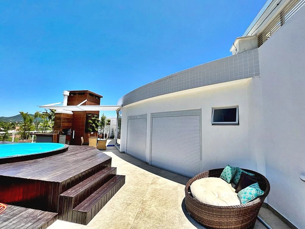 Cobertura em Cachoeira do Bom Jesus, Florianópolis