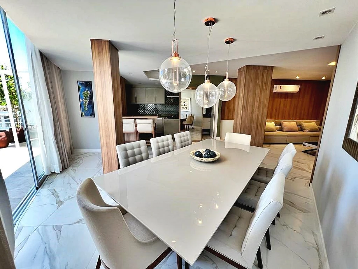 Cobertura em Cachoeira do Bom Jesus, Florianópolis