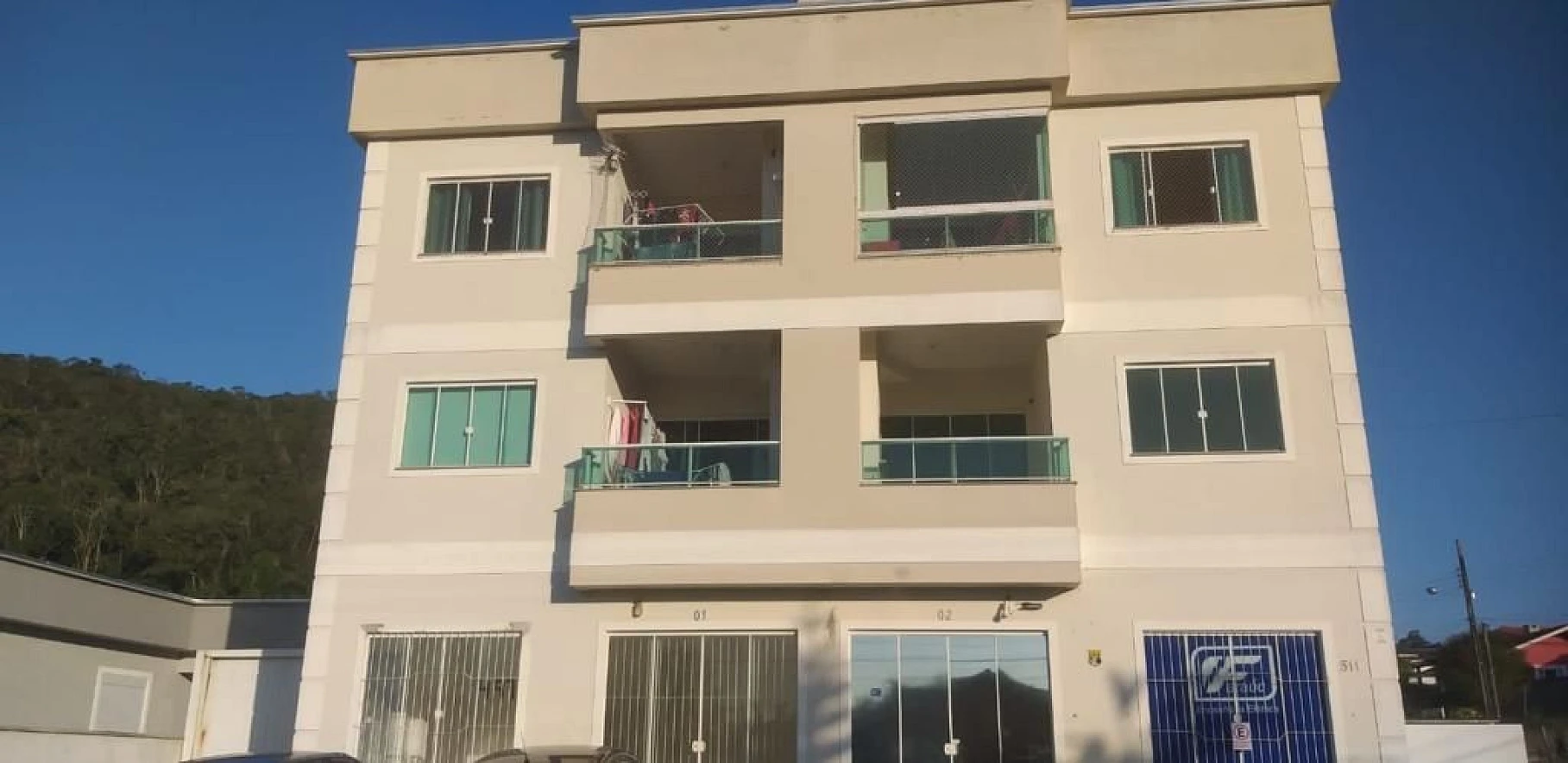 Apartamento em Fundos, Biguaçu