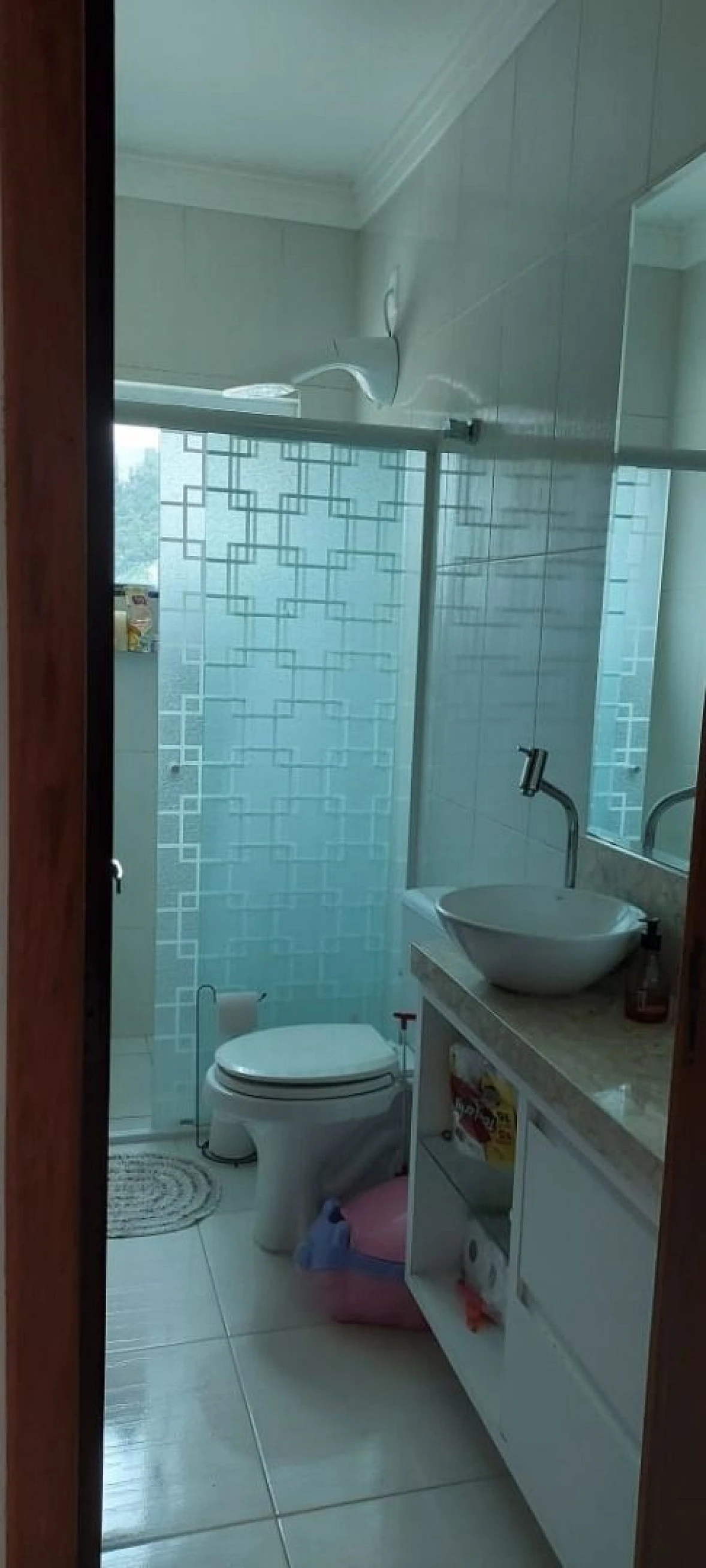 Excelente Apartamento, com 3 Quartos, 1 Suíte, 1 Banheiro Social, Salas, Cozinha e Área de Serviço e Vagas. Fundos, Biguaçú/SC. - Foto 17