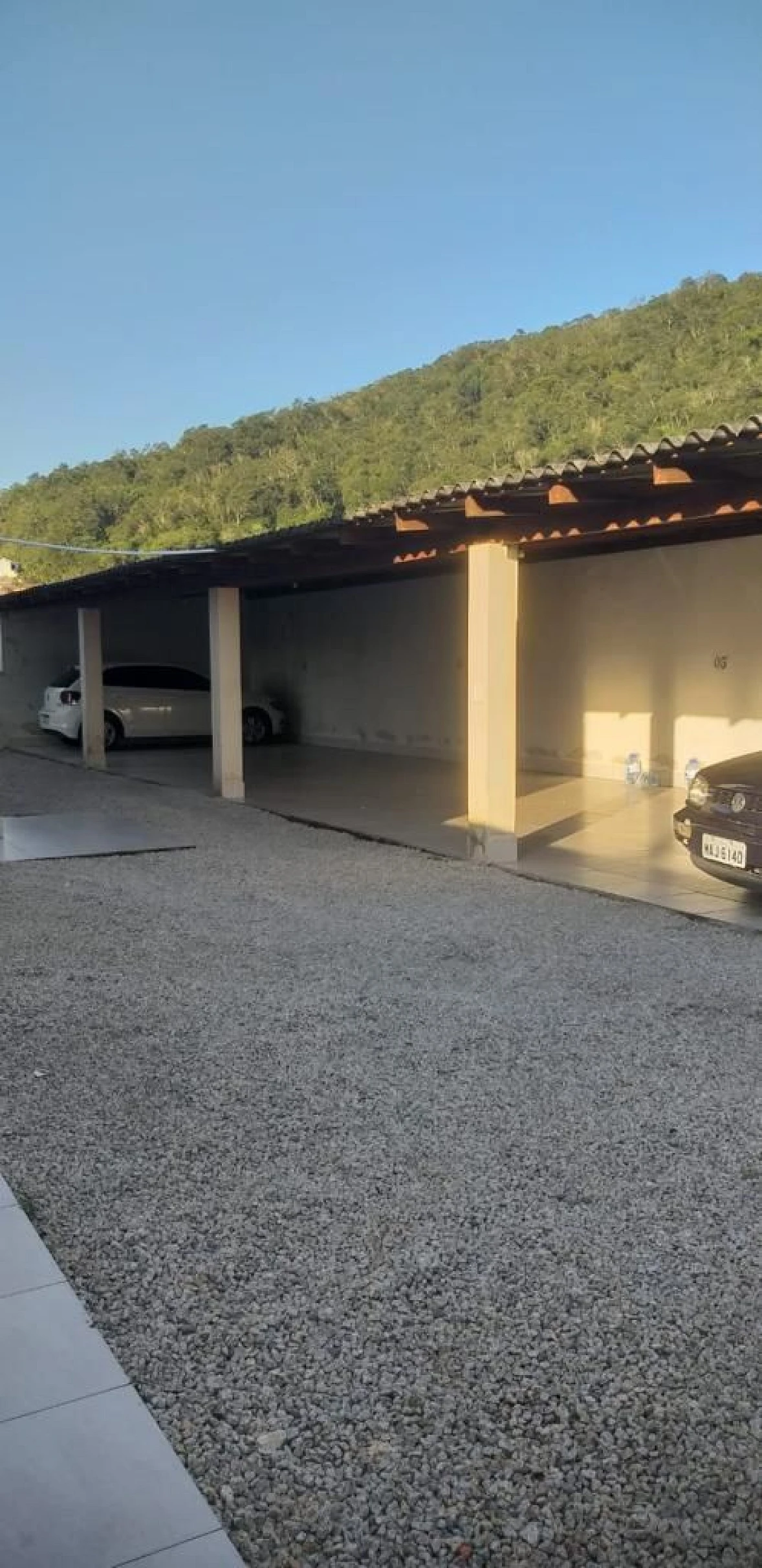 Excelente Apartamento, com 3 Quartos, 1 Suíte, 1 Banheiro Social, Salas, Cozinha e Área de Serviço e Vagas. Fundos, Biguaçú/SC. - Foto 19