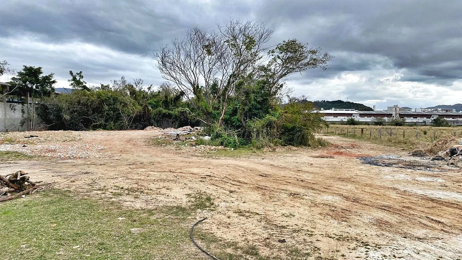 Terreno em Fazenda Santo Antônio, São José