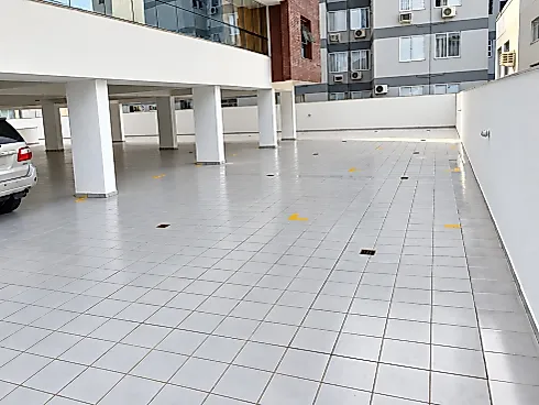 Pavimento Garagem com 27 Vagas em Coqueiros - Foto 19