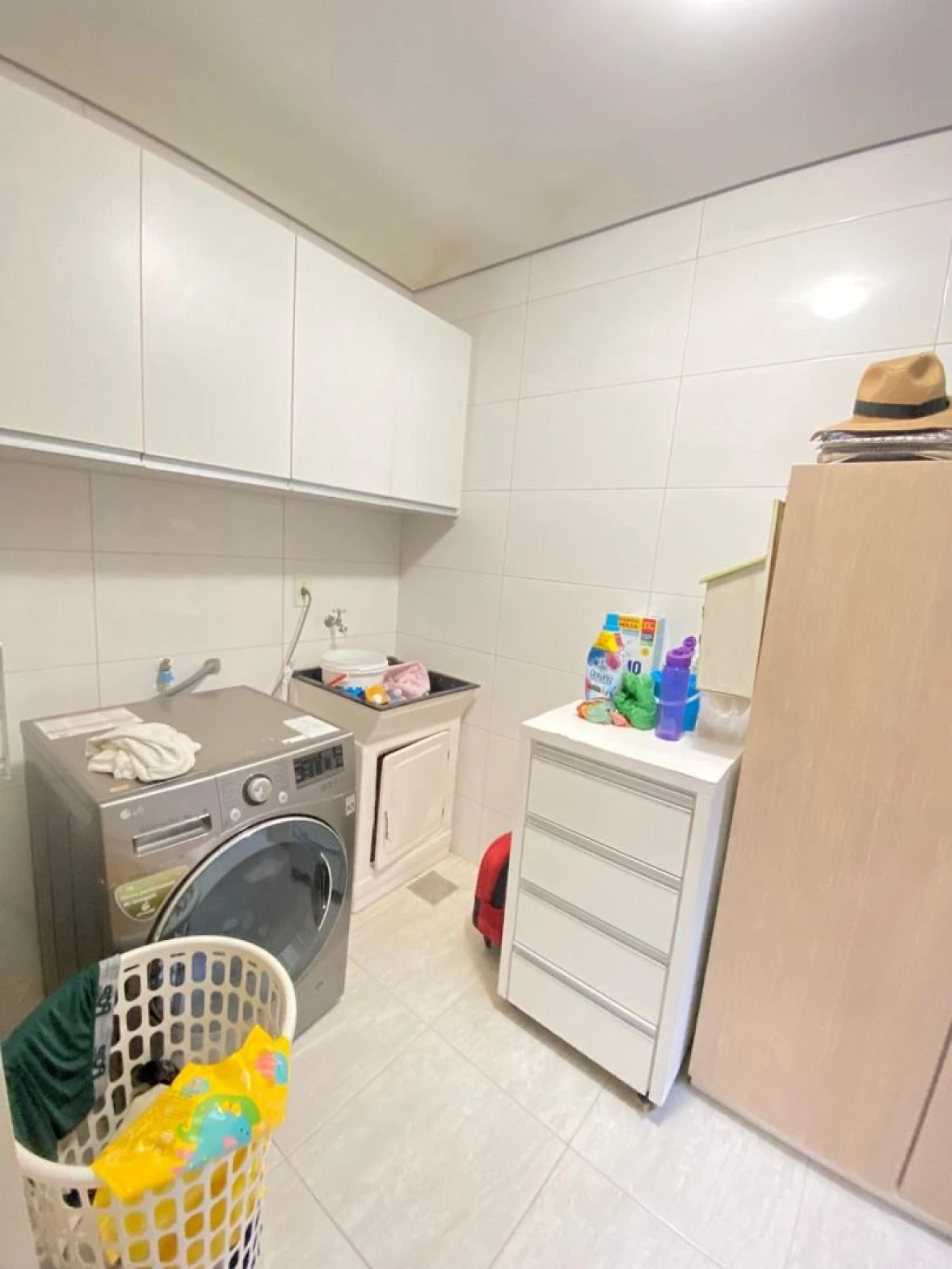 Belíssima Casa com 4 Quartos sendo 02 Suítes - Praia de Fora - Palhoça/SC - Foto 11