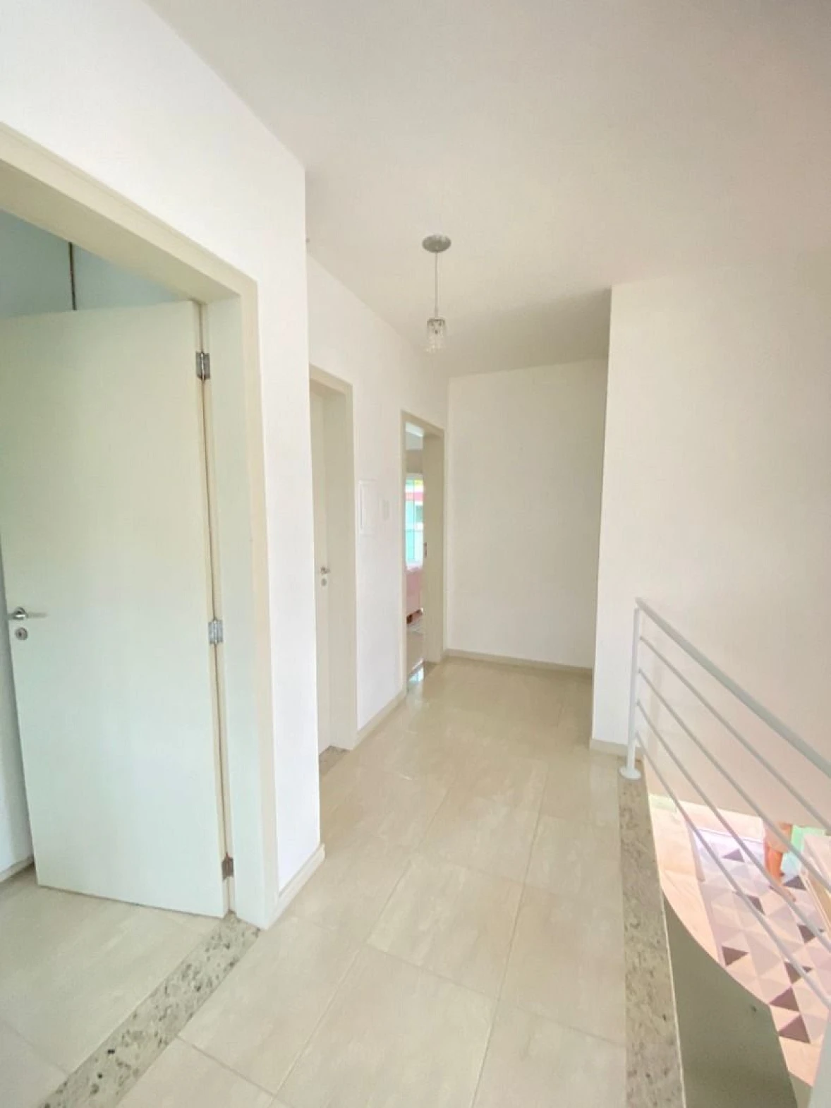 Belíssima Casa com 4 Quartos sendo 02 Suítes - Praia de Fora - Palhoça/SC - Foto 15