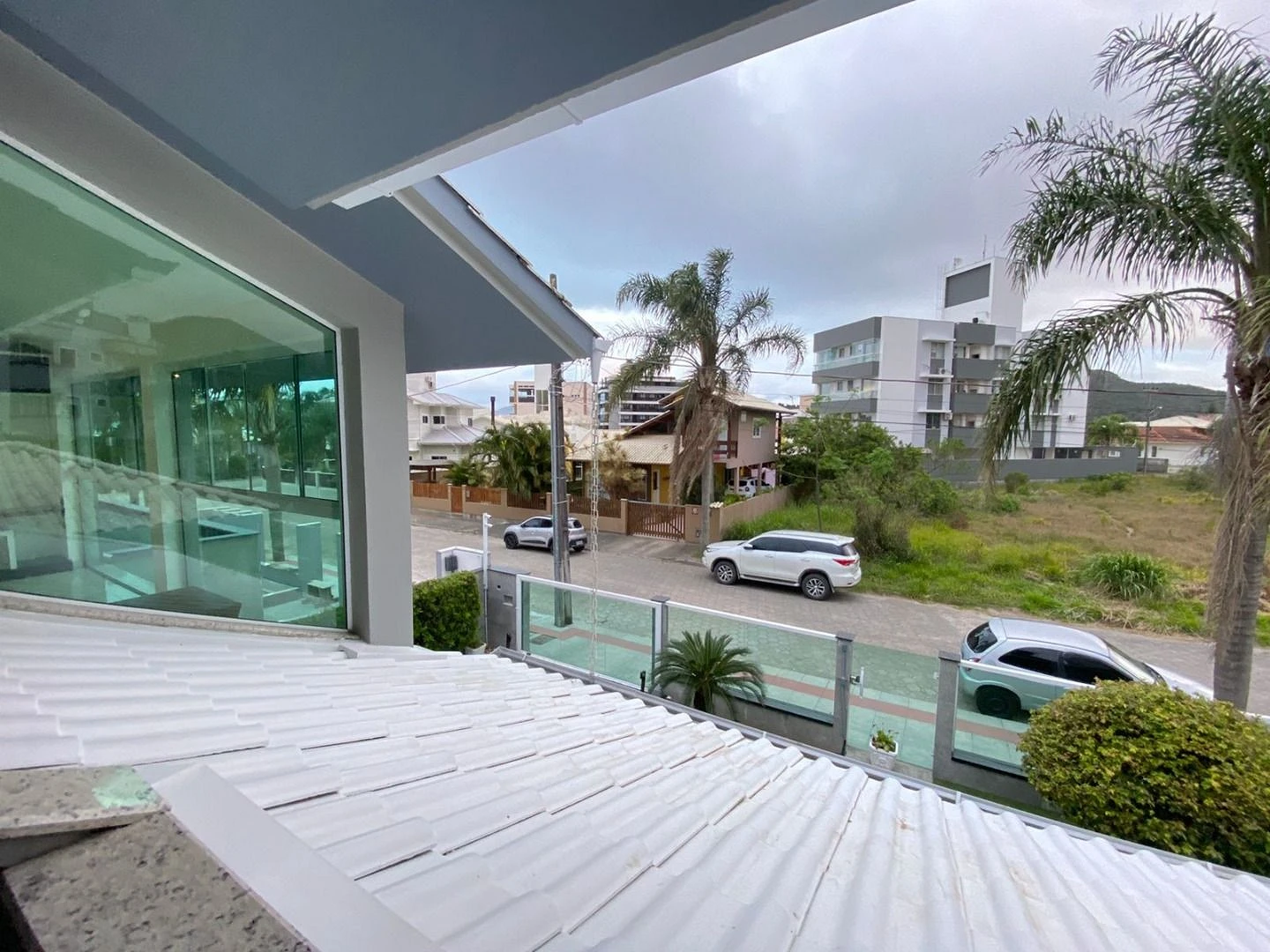 Belíssima Casa com 4 Quartos sendo 02 Suítes - Praia de Fora - Palhoça/SC - Foto 34