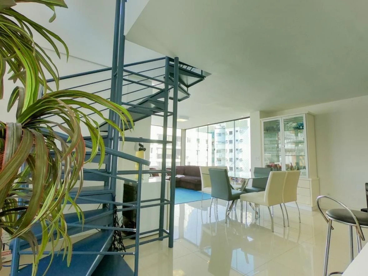 Cobertura Tríplex com 4 Suítes e 02 Vagas - Centro - Florianópolis/SC - Foto 6