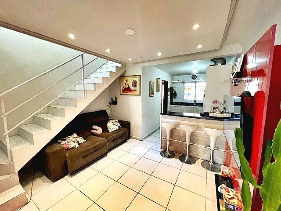 Sobrado geminado em Nova Palhoça, Palhoça