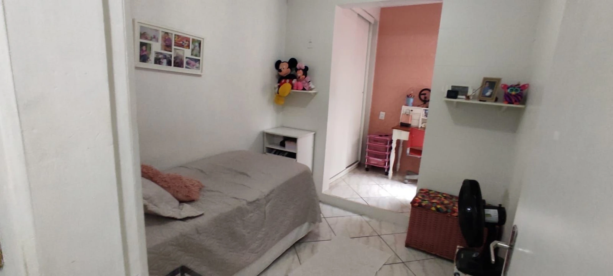 Casa com 3 Dormitórios sendo 1 Suíte, com 102 m² à Venda  em Barreiros São José -SC. Aceita Apto de Menor Valor. - Foto 14