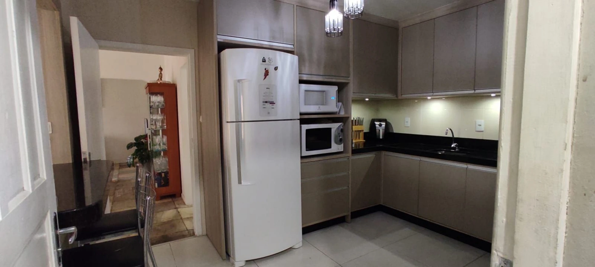 Casa com 3 Dormitórios sendo 1 Suíte, com 102 m² à Venda  em Barreiros São José -SC. Aceita Apto de Menor Valor. - Foto 18
