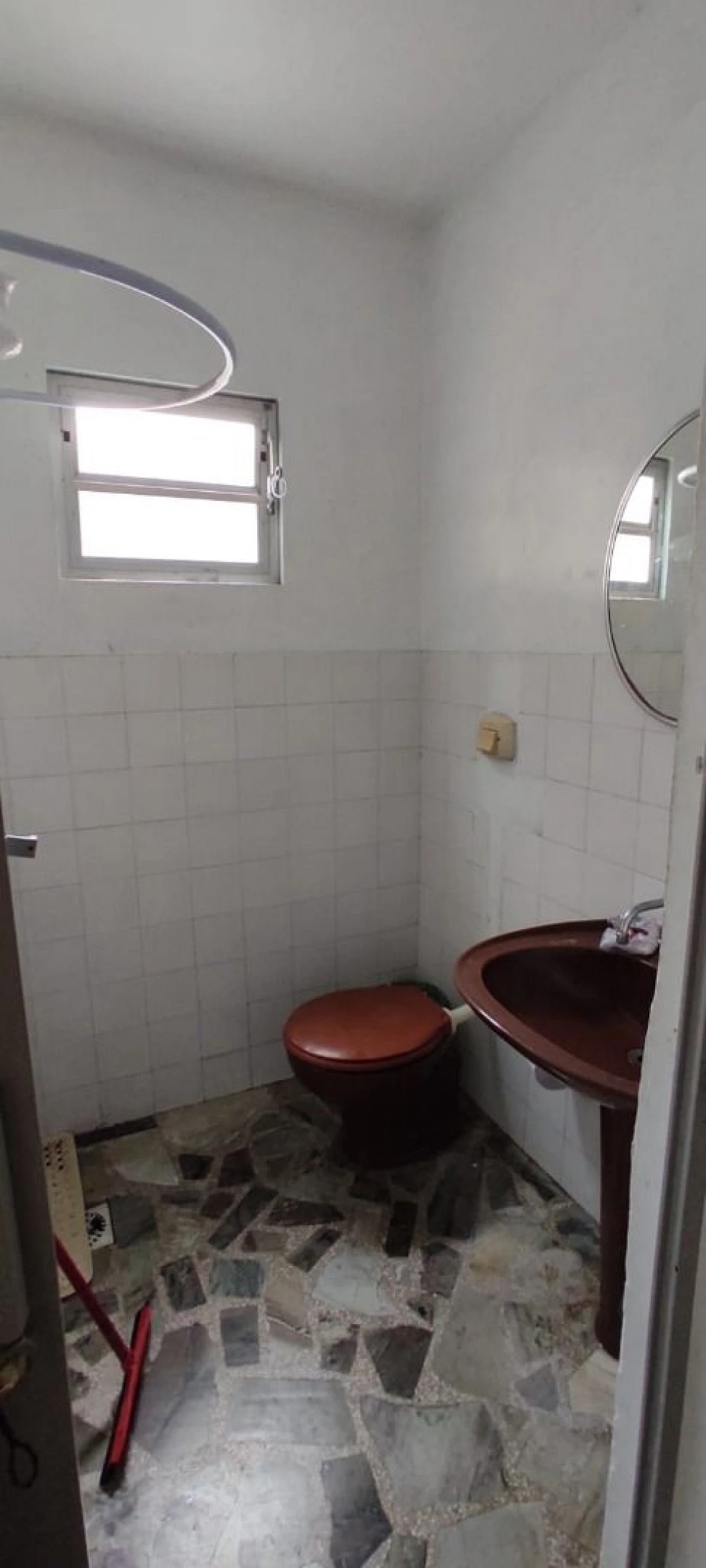 Casa com 3 Dormitórios sendo 1 Suíte, com 102 m² à Venda  em Barreiros São José -SC. Aceita Apto de Menor Valor. - Foto 23