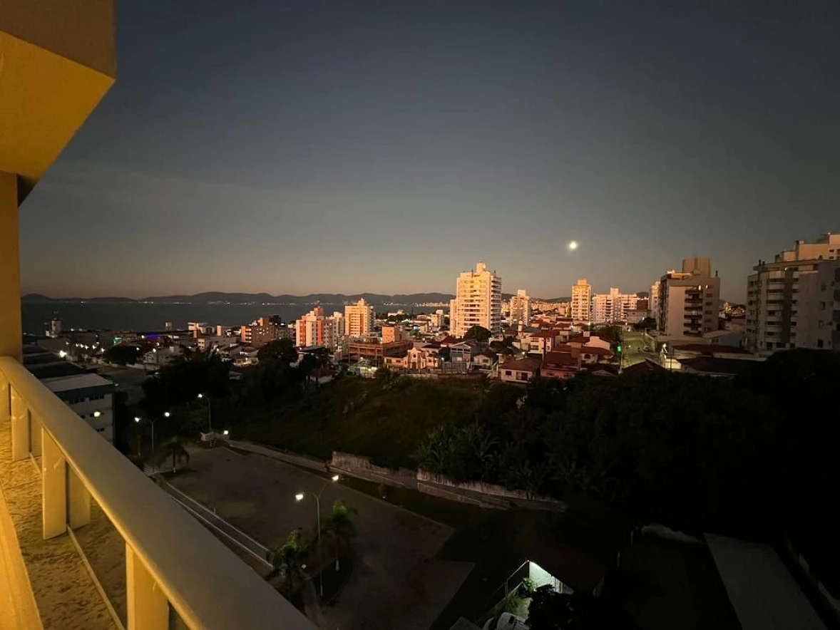 Cobertura em Barreiros, São José