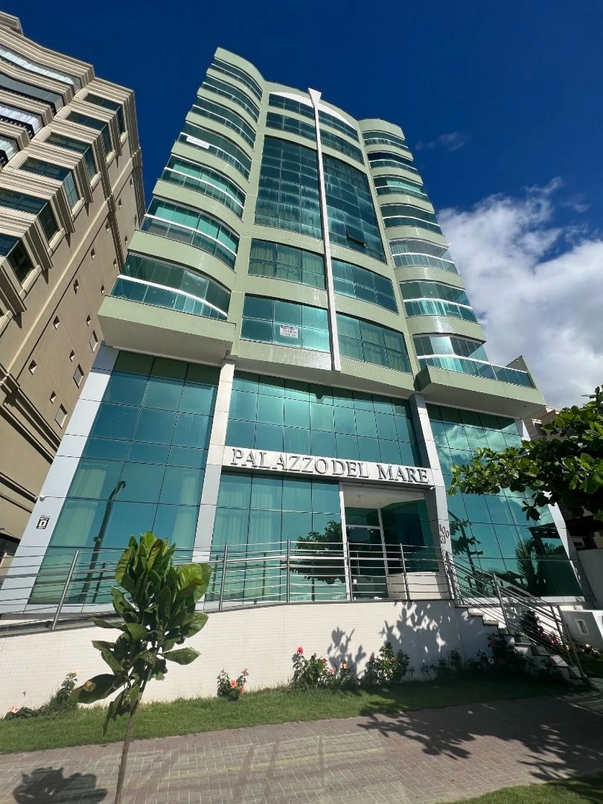 Apartamento em Meia Praia, Itapema