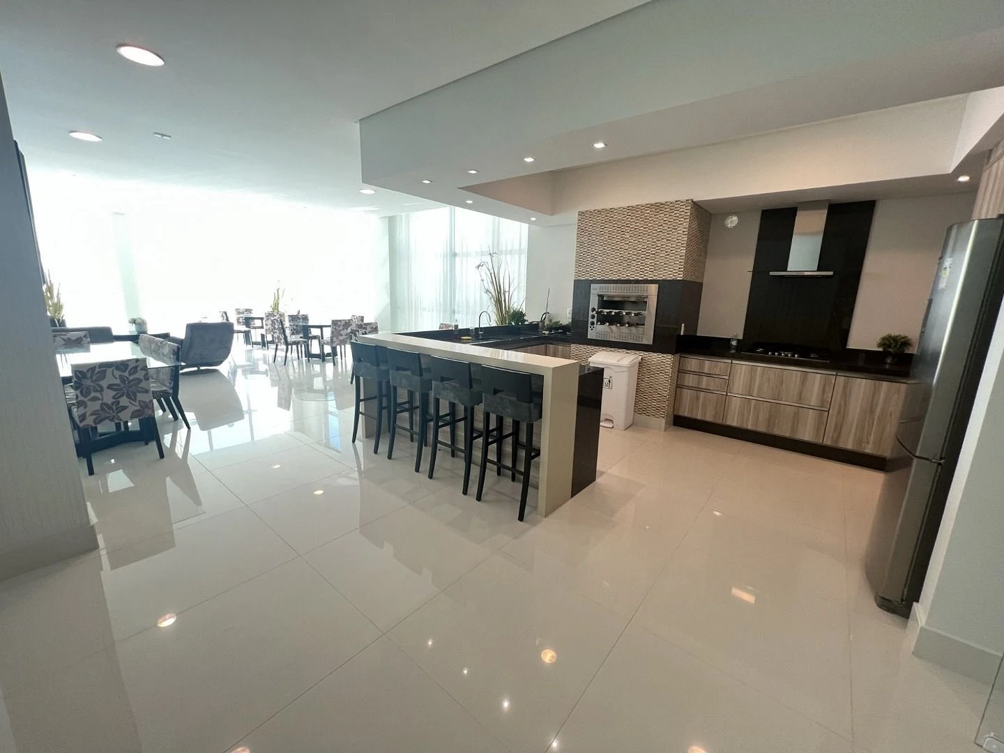 Apartamento a Venda , Frente Mar com 04 Suites e 04 Vagas - Meia Praia Itapema SC - Foto 10