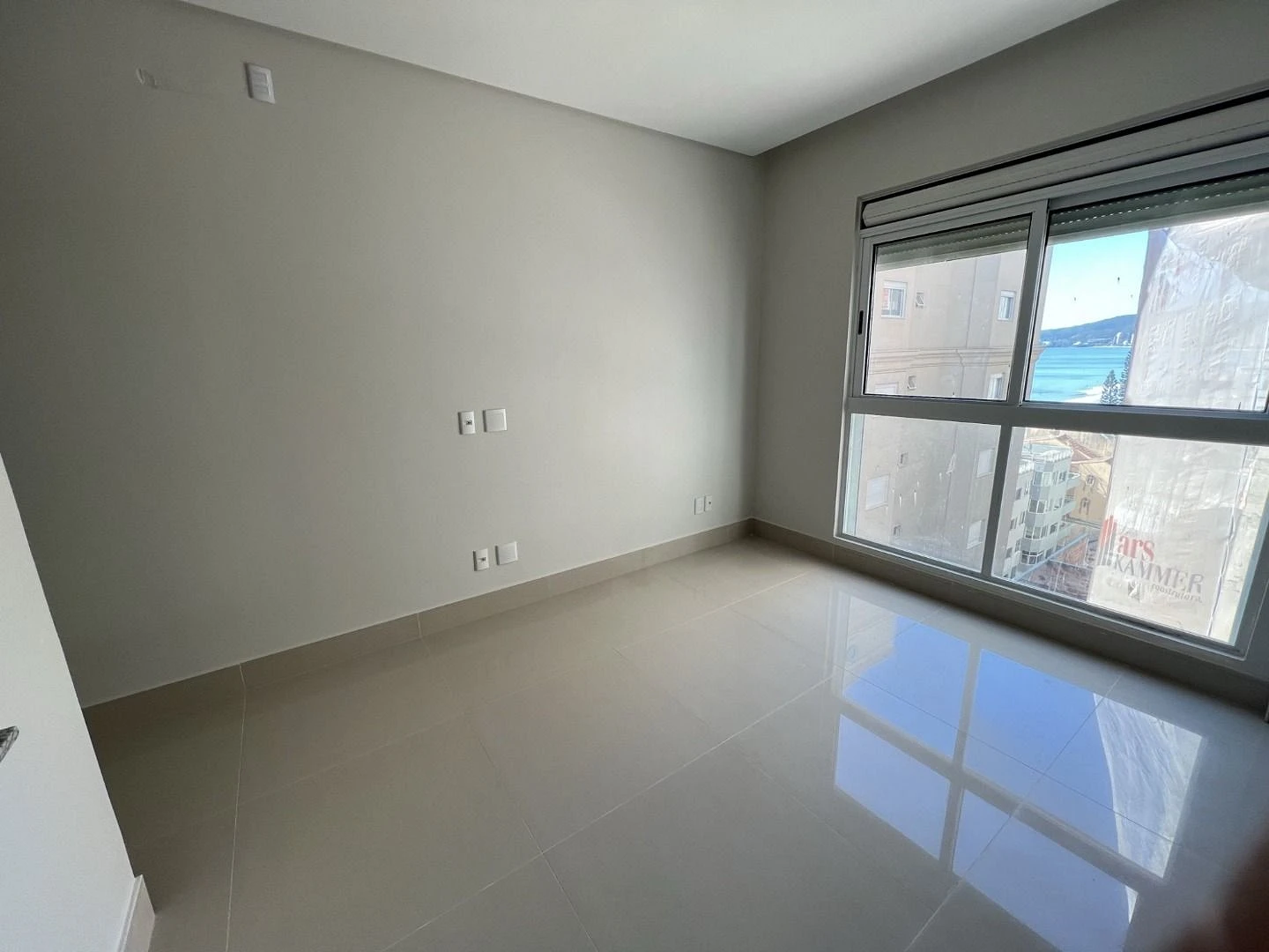 Apartamento a Venda , Frente Mar com 04 Suites e 04 Vagas - Meia Praia Itapema SC - Foto 15