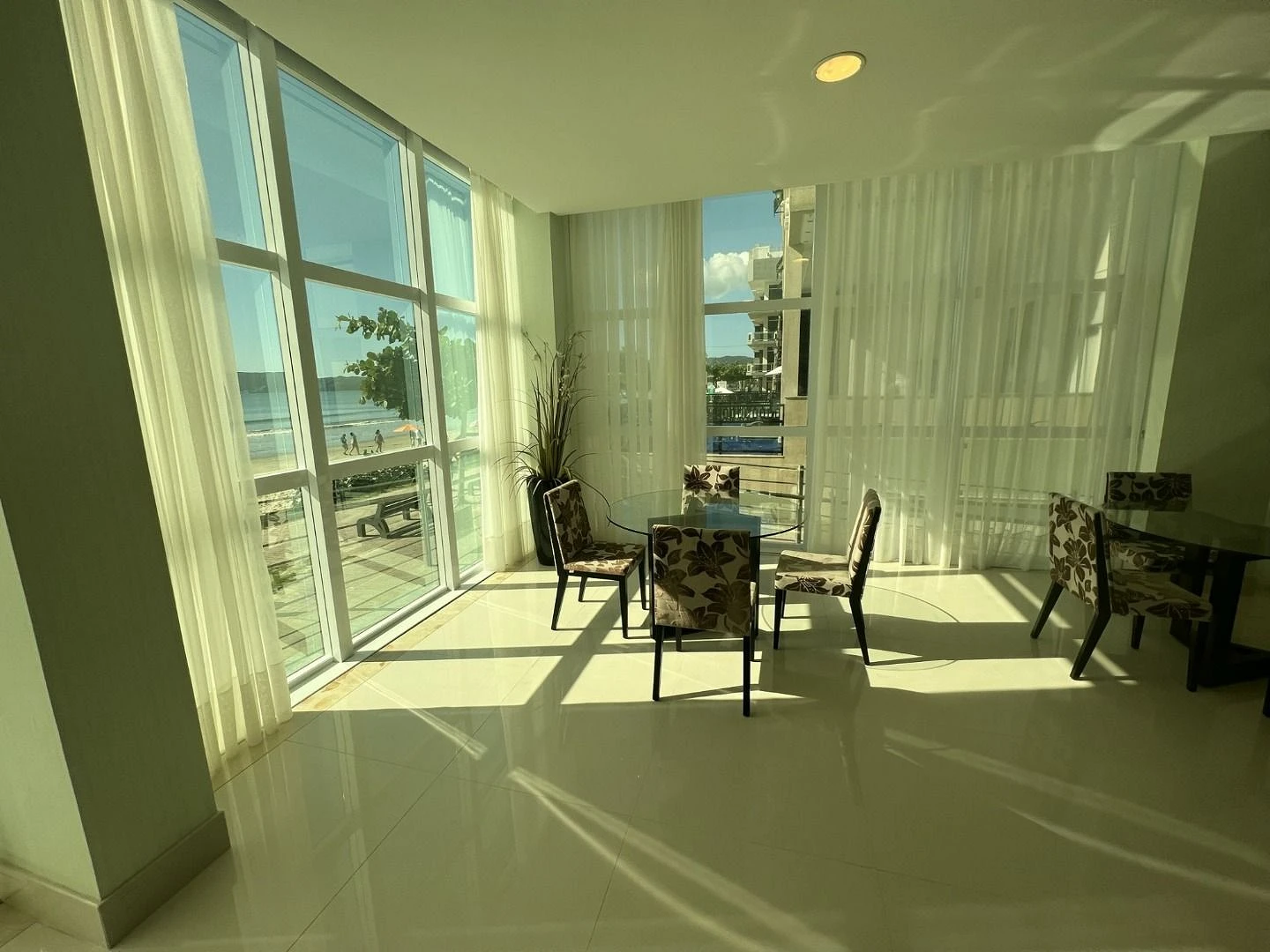 Apartamento a Venda , Frente Mar com 04 Suites e 04 Vagas - Meia Praia Itapema SC - Foto 19