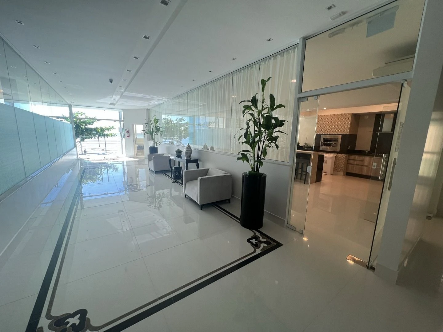 Apartamento a Venda , Frente Mar com 04 Suites e 04 Vagas - Meia Praia Itapema SC - Foto 22