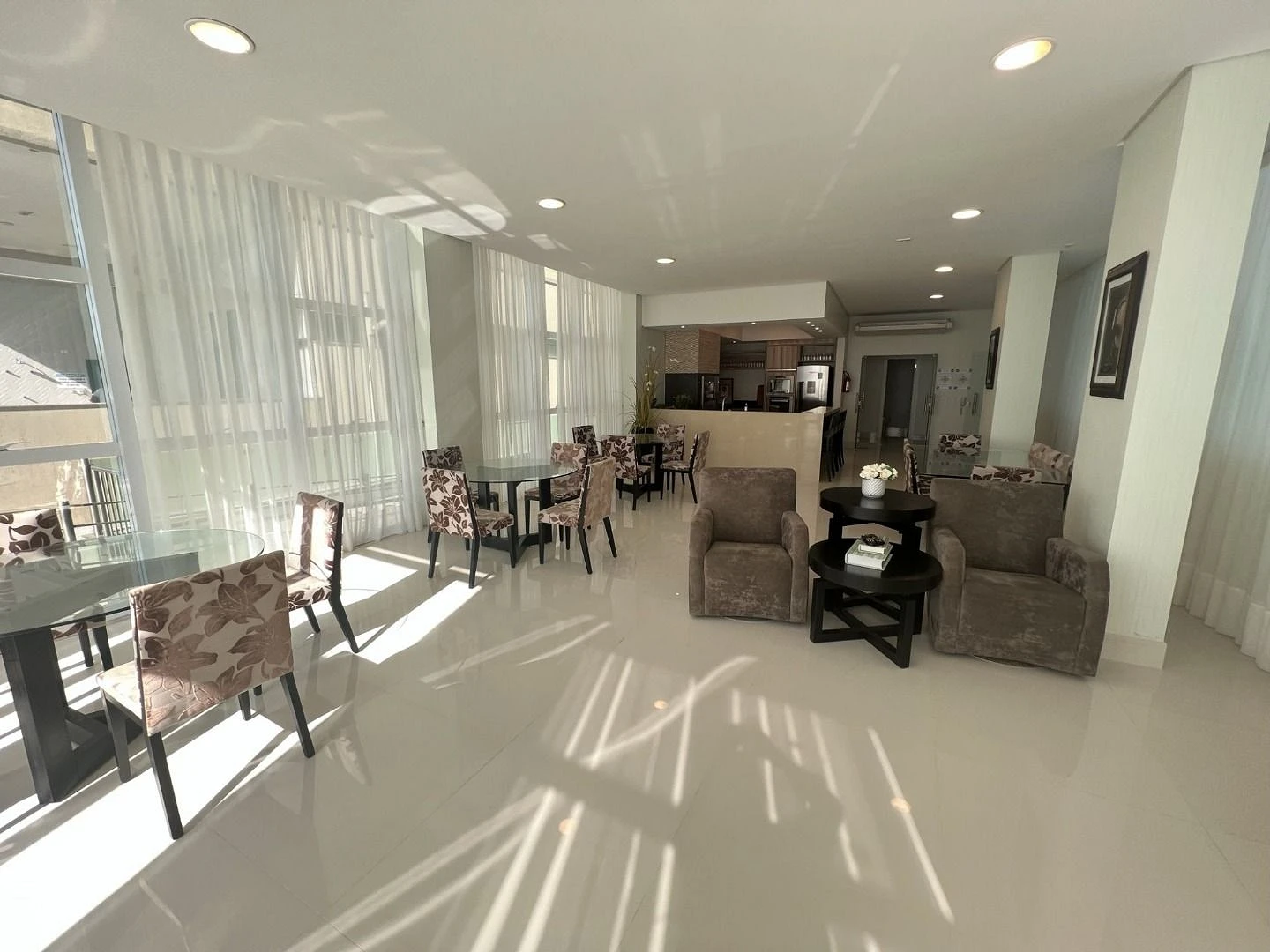 Apartamento a Venda , Frente Mar com 04 Suites e 04 Vagas - Meia Praia Itapema SC - Foto 26