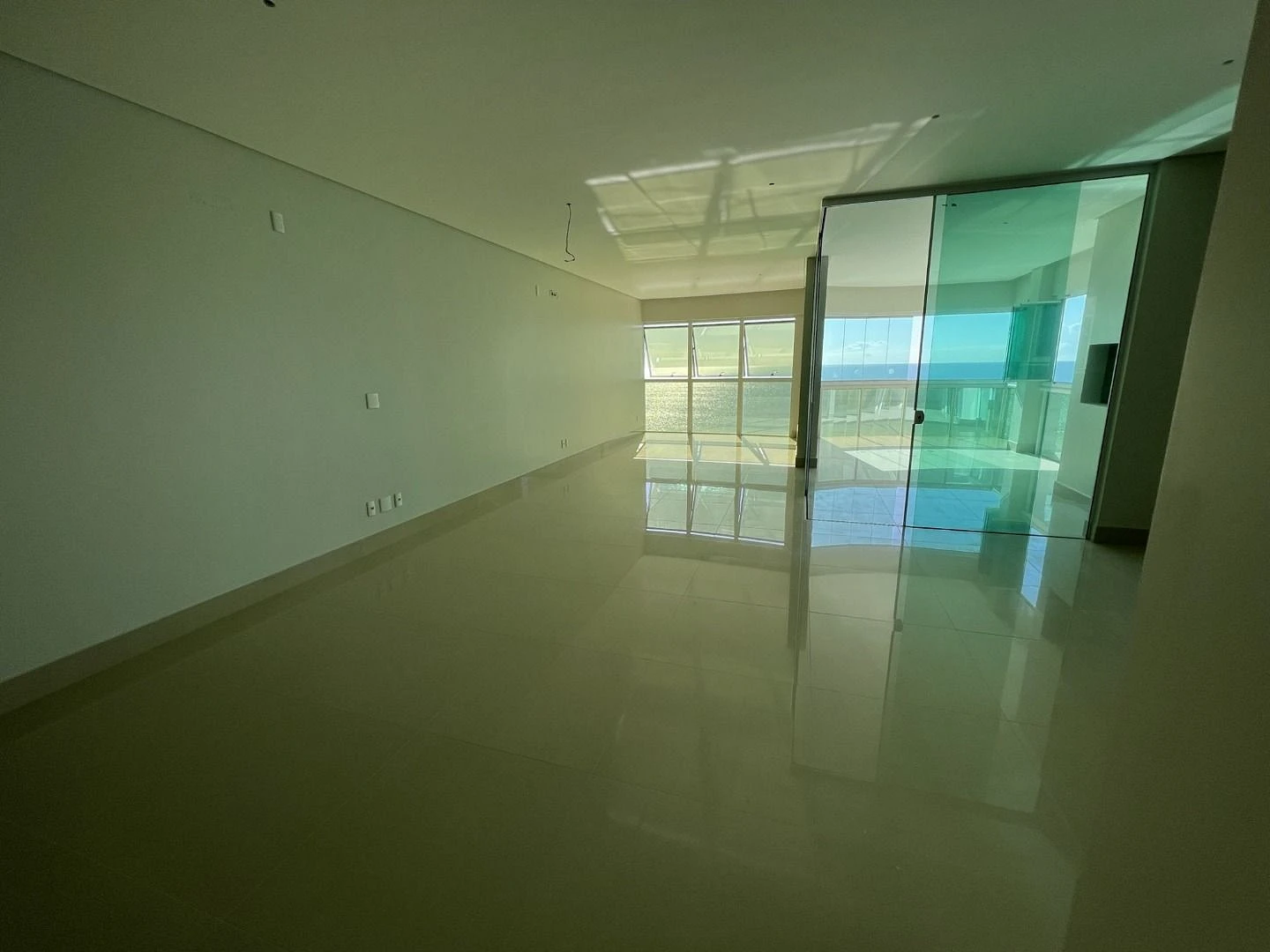 Apartamento a Venda , Frente Mar com 04 Suites e 04 Vagas - Meia Praia Itapema SC - Foto 28