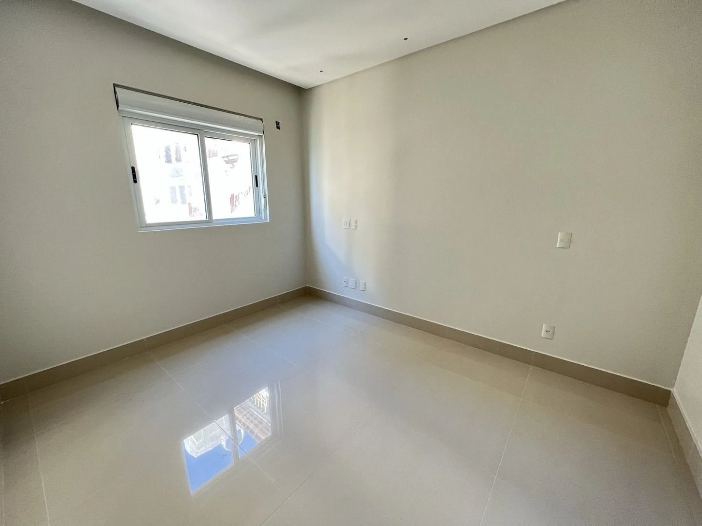 Apartamento a Venda , Frente Mar com 04 Suites e 04 Vagas - Meia Praia Itapema SC - Foto 32