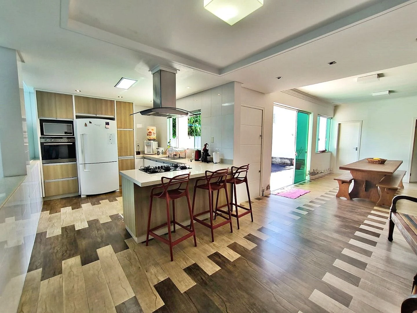 Casa com 4 Dormitórios à Venda, 320 m² por R$ 1.700.000,00 - Praia Comprida - São José/SC - Foto 12