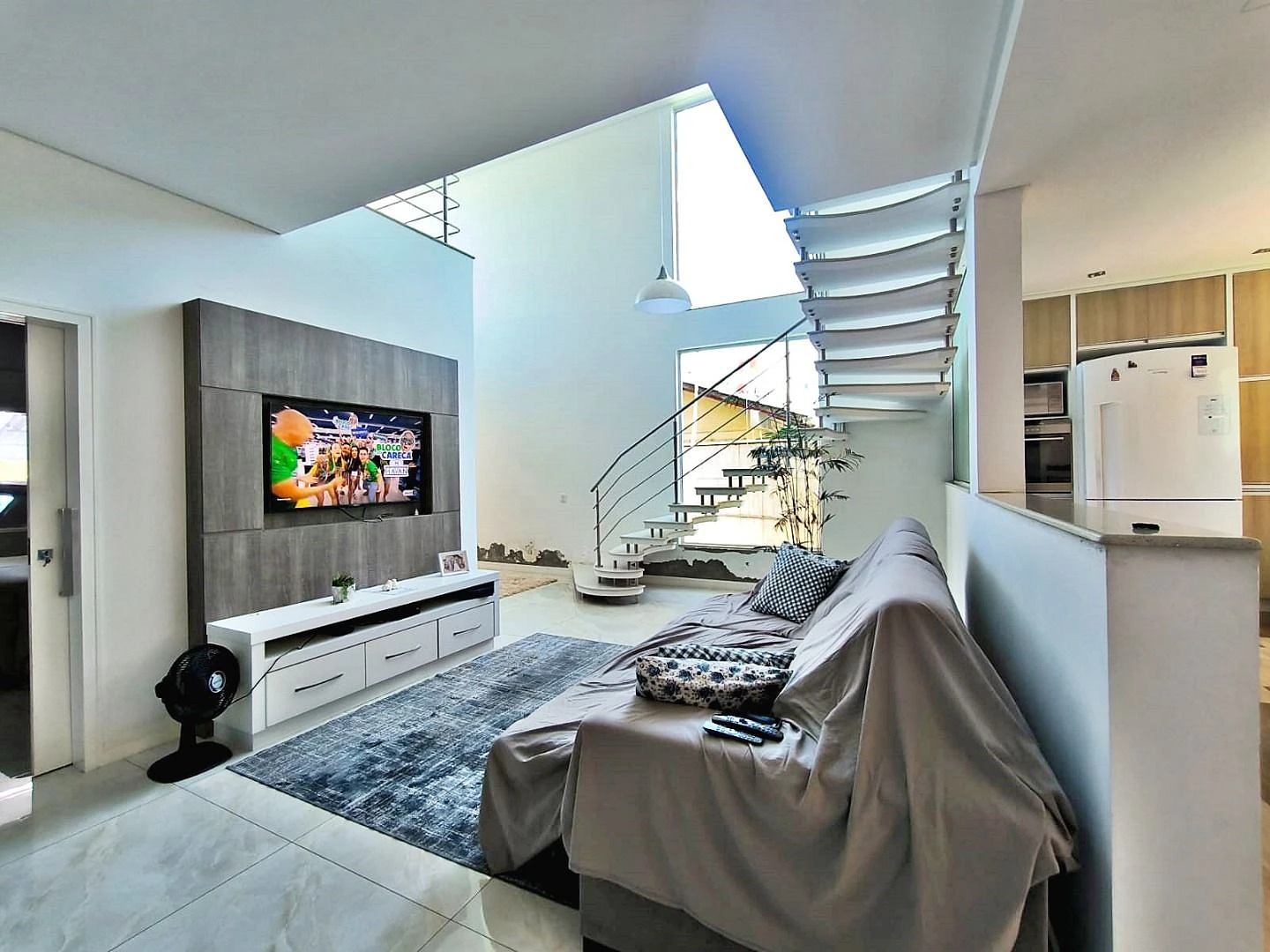 Casa com 4 Dormitórios à Venda, 320 m² por R$ 1.700.000,00 - Praia Comprida - São José/SC - Foto 8