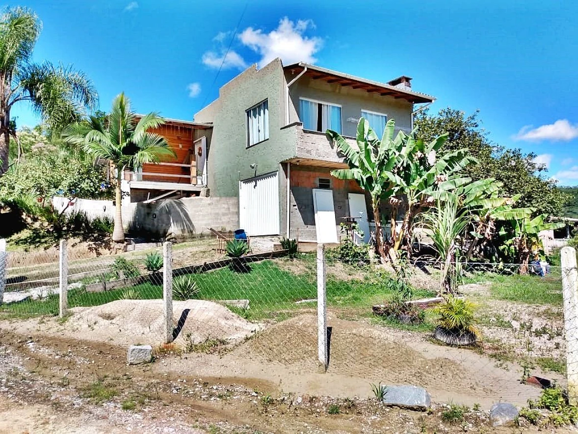 Casa em Três Riachos, Biguaçu