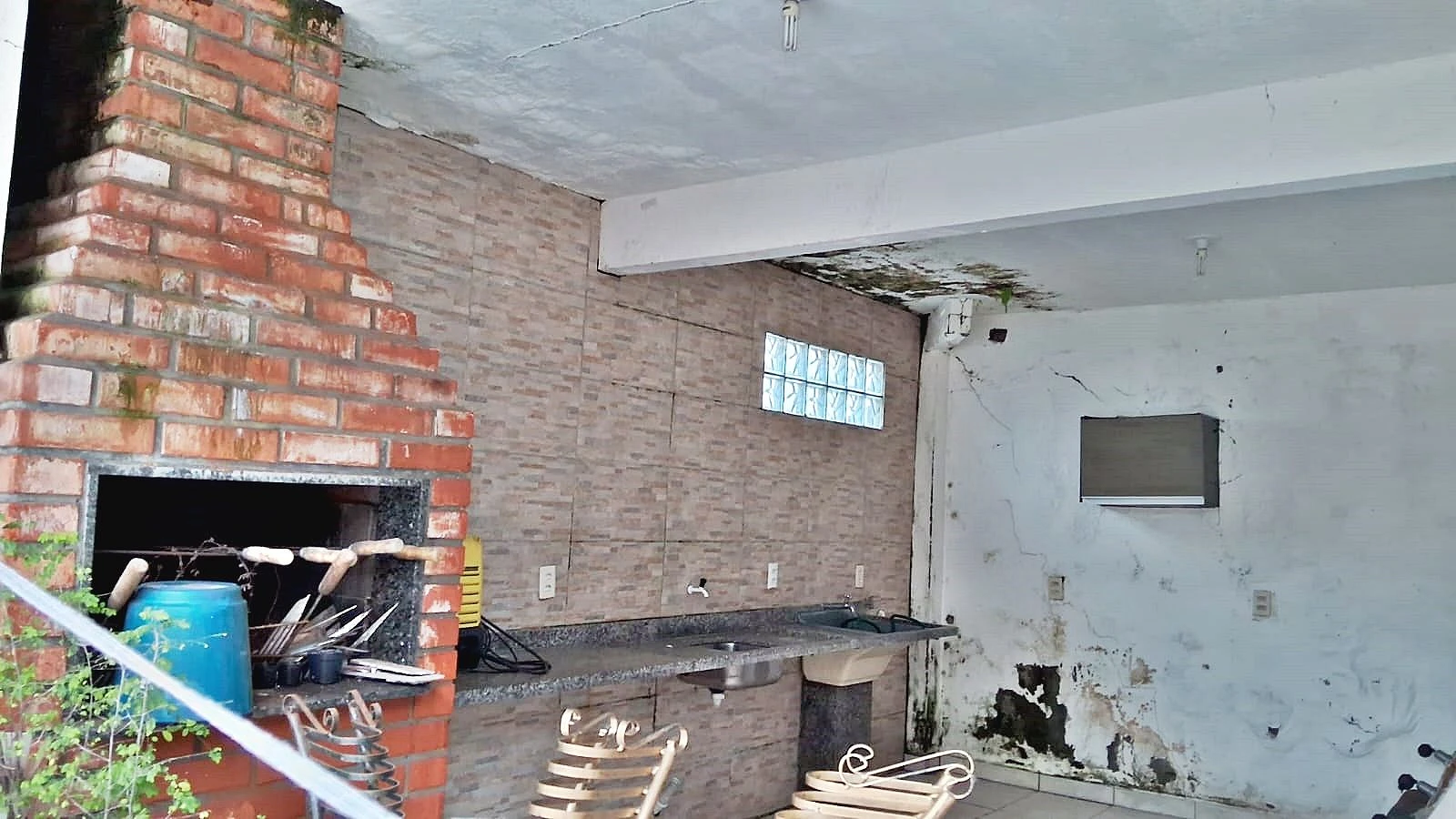 Casa com 4 Dormitórios à Venda, 200 m² - Campinas - São José/SC - Foto 6