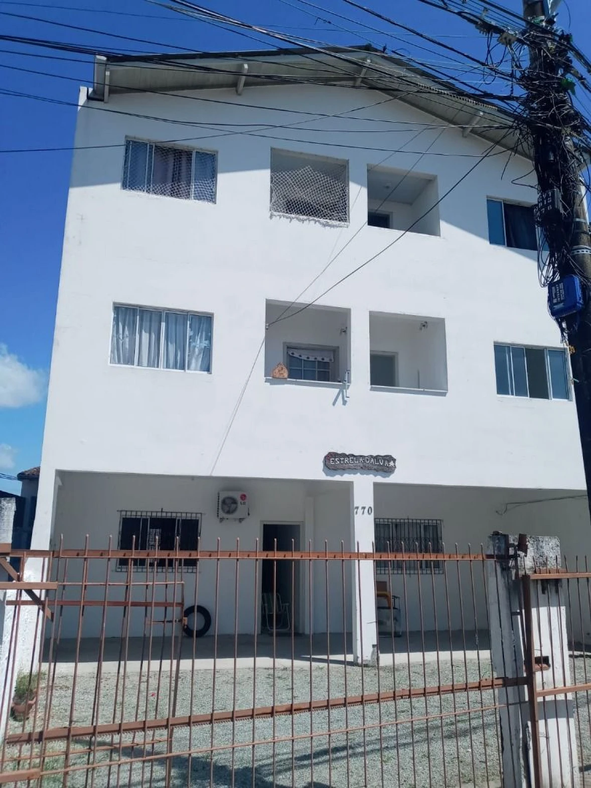 Prédio em Barreiros, São José