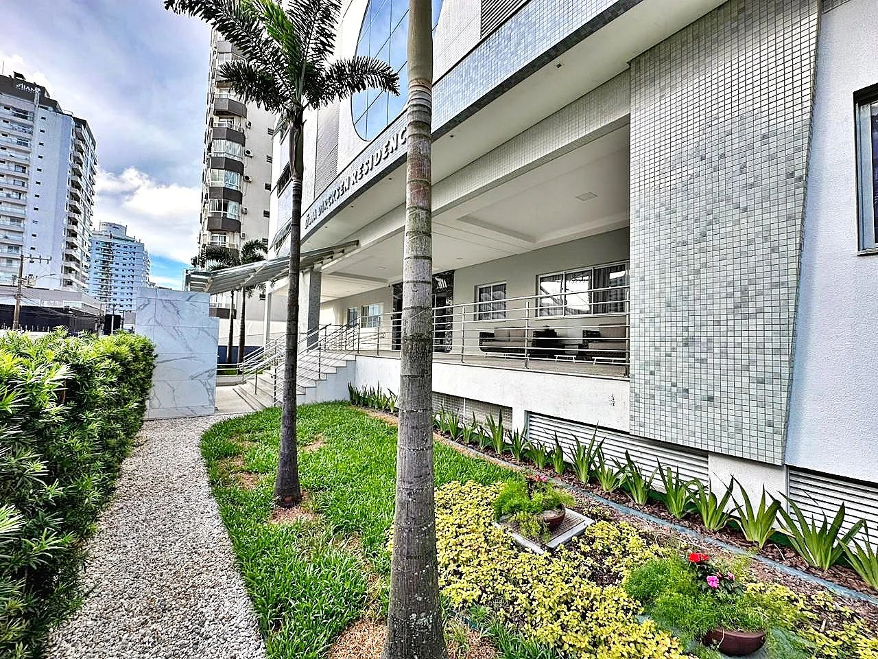 Oportunidade Lindo Apartamento 03 Dorms com Suíte e 02 Vagas - Campinas - São José/SC - Foto 6