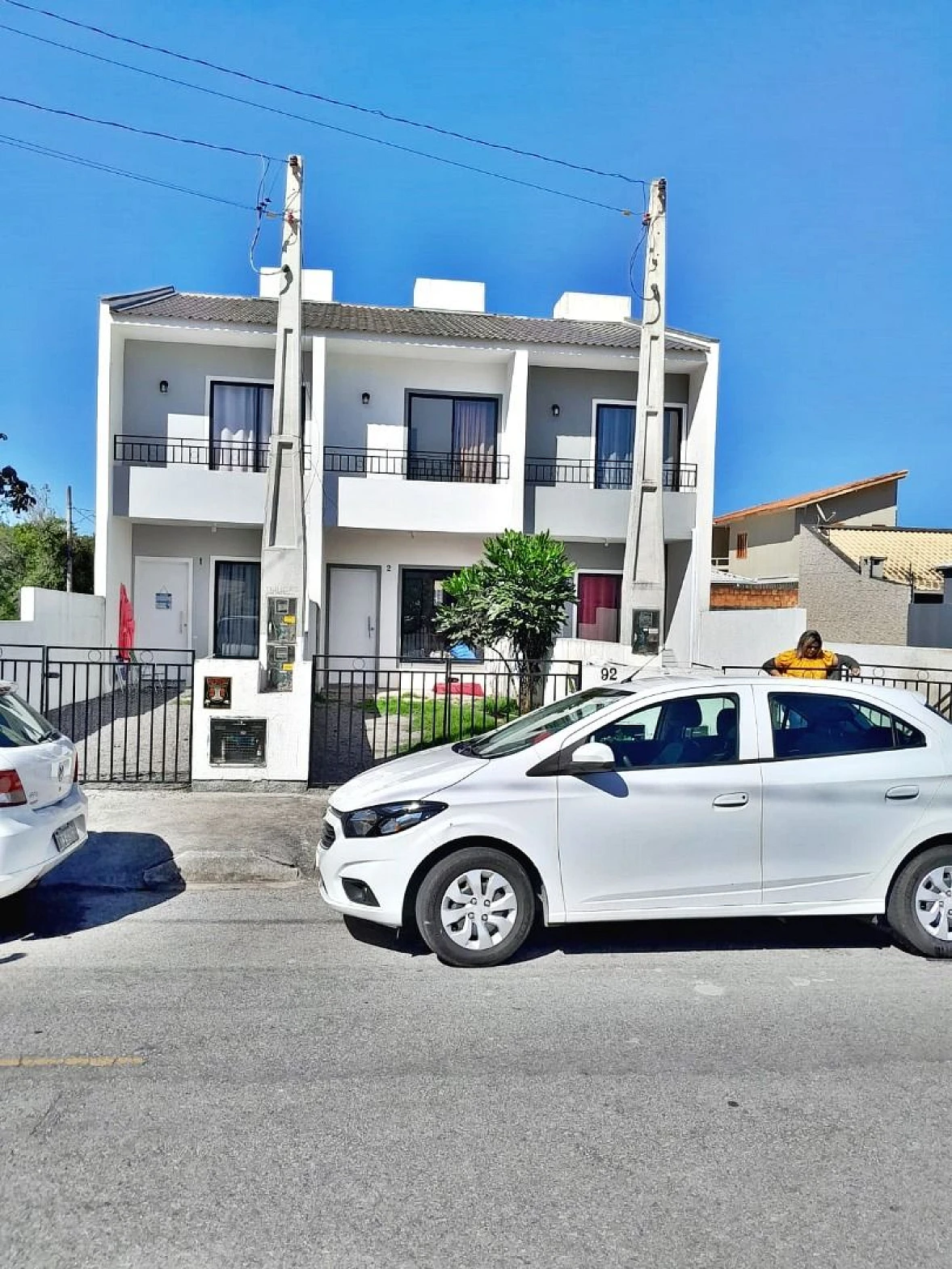 Sobrado geminado em Forquilhas, São José