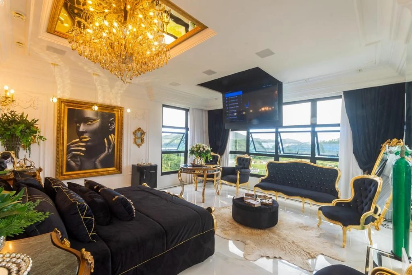 Casa 4 Quartos com 4 Suítes e 343m² - Centro - Foto 17