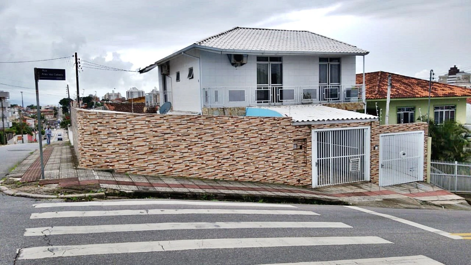 Casa com 4 Dormitórios à Venda, 180 m² por R$ 726.000,00 - Capoeiras - Florianópolis/SC