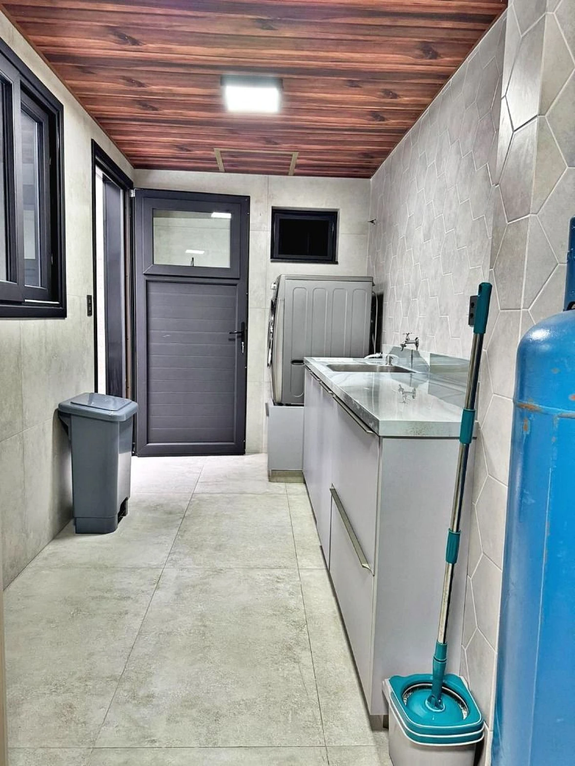 Casa com 3 Dormitórios à Venda, 230 m² - Aririú - Palhoça/SC - Foto 16
