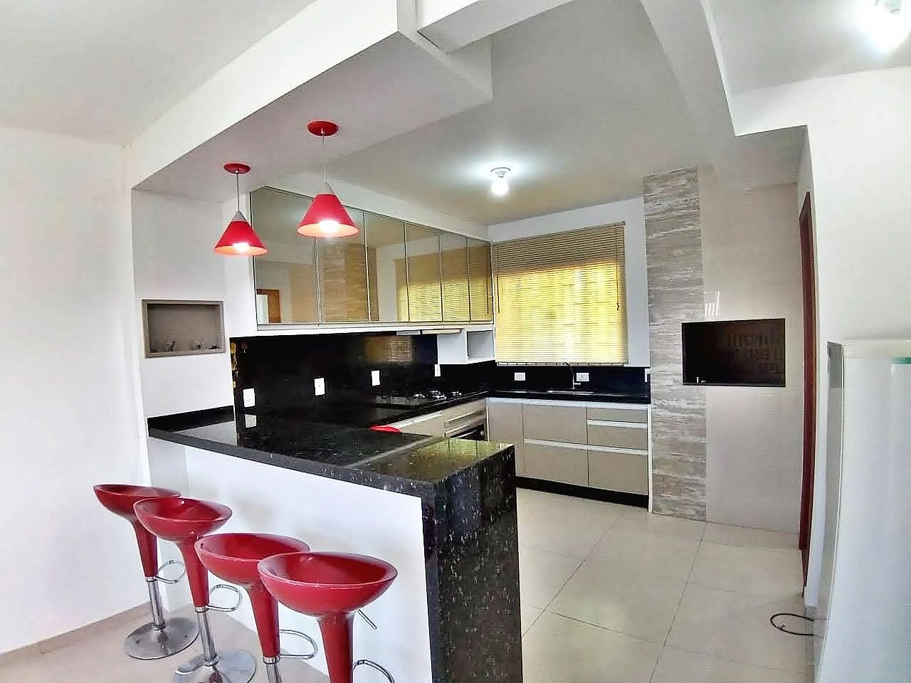 Sobrado geminado em Praia Do Sonho (Ens Brito), Palhoça