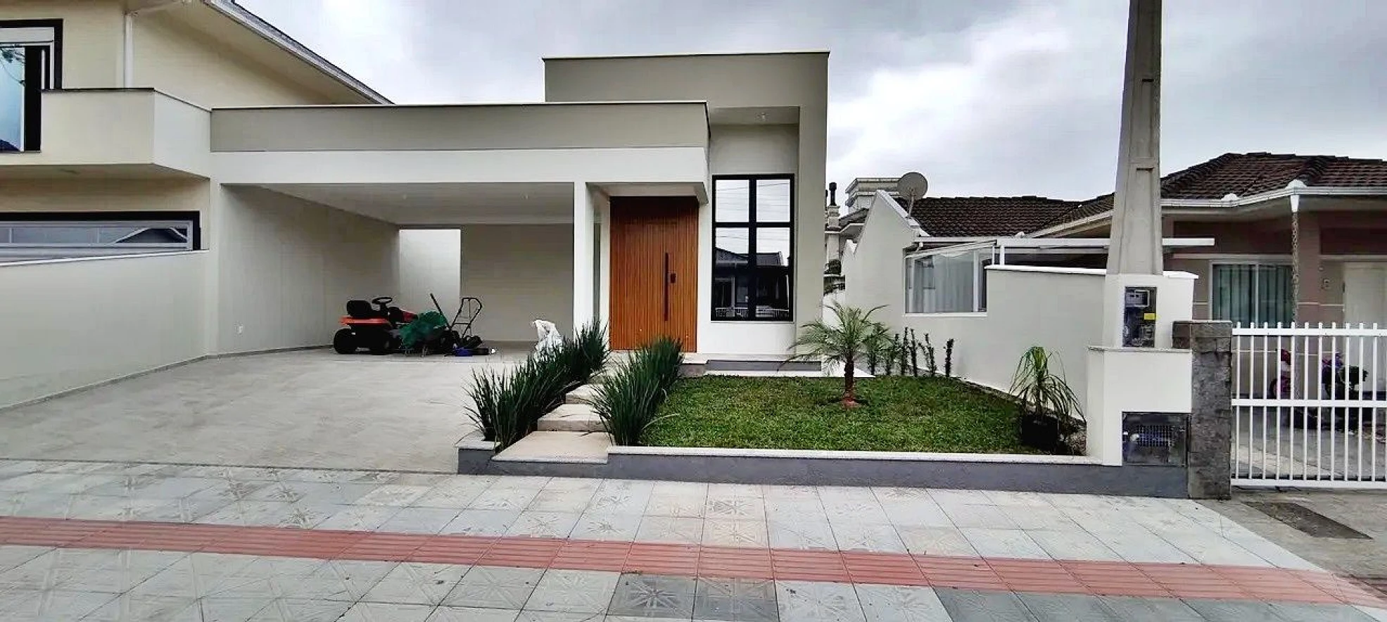 Pronta Pra Morar  Aceita Permuta Até 400 Mil Nova Casa com 3 Dormitórios 137 m² Privativos - Praia de Fora - Palhoça/SC