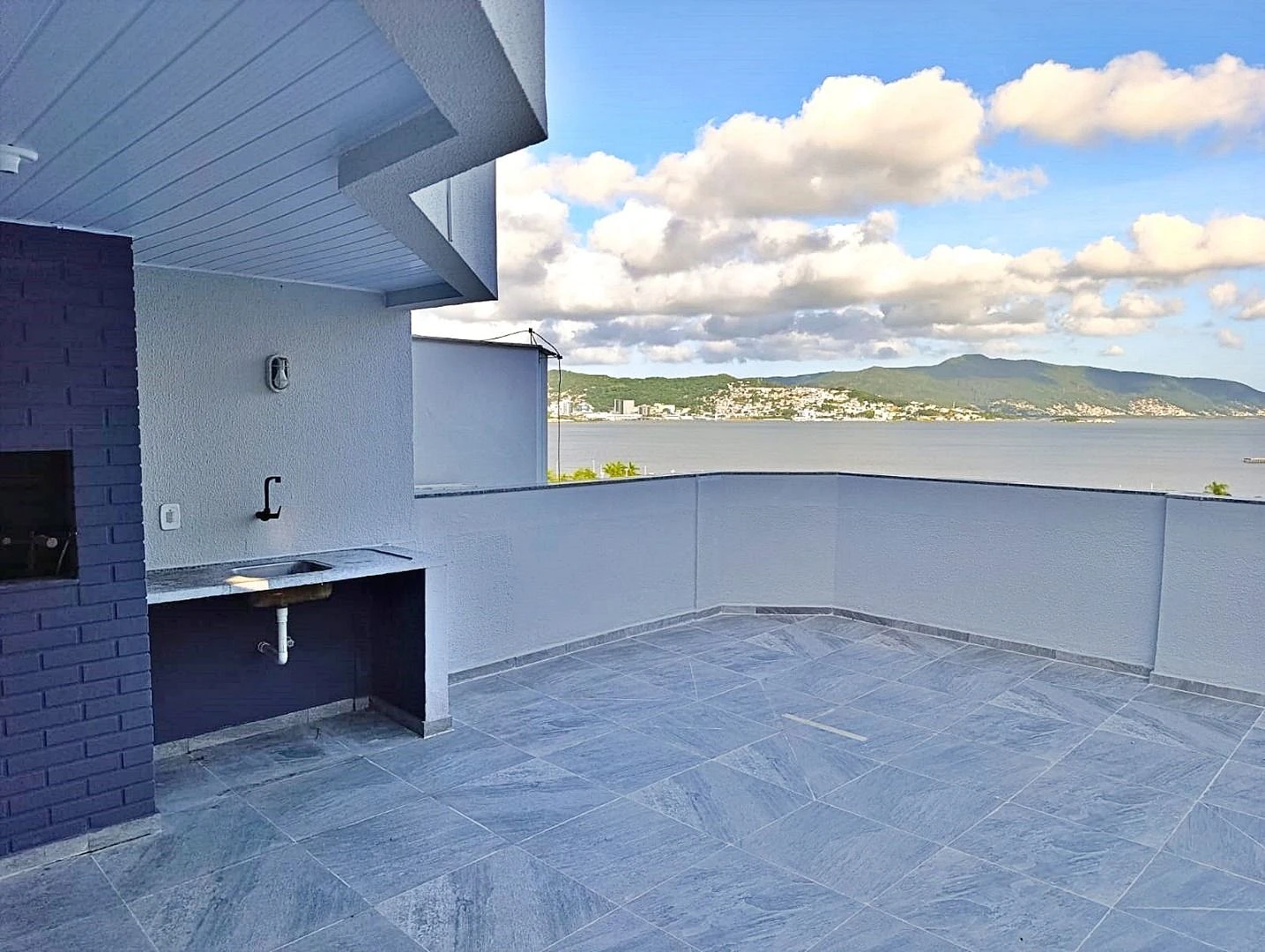 Apartamento com 1 Dormitório no Bairro Coqueiros - Florianópolis/SC - Foto 11