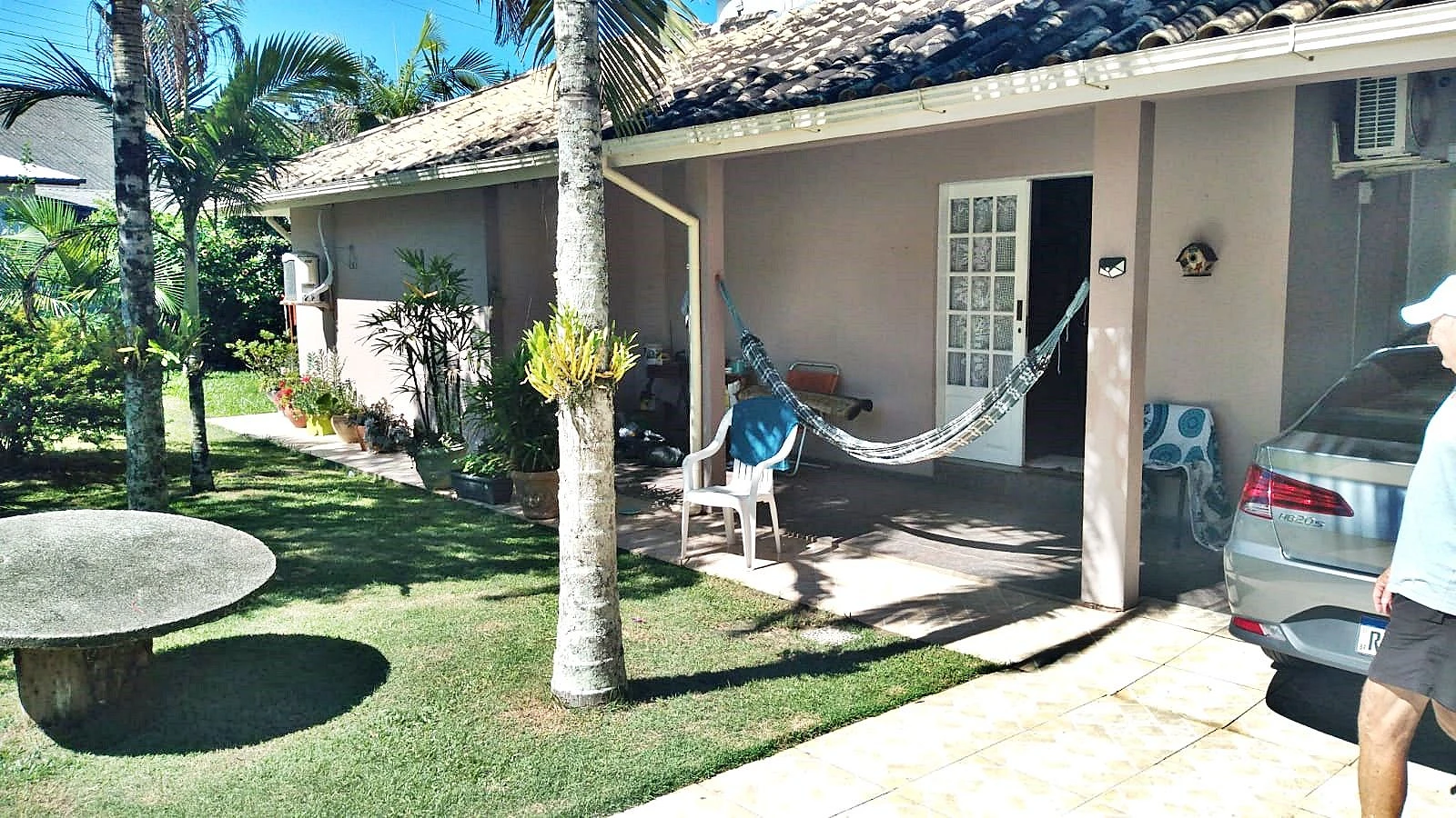 Casa com 4 Dormitórios -Perto da Praia - Campeche - Florianópolis/SC - Foto 6