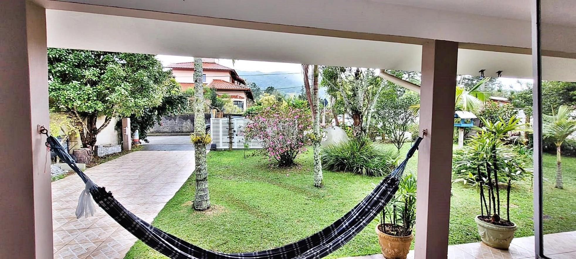 Casa com 4 Dormitórios -Perto da Praia - Campeche - Florianópolis/SC - Foto 9