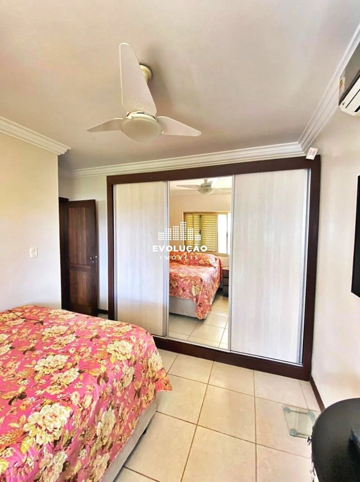 Linda Casa 4 Suítes, 2 Vagas Coqueiros, Florianópolis/SC. - Foto 25