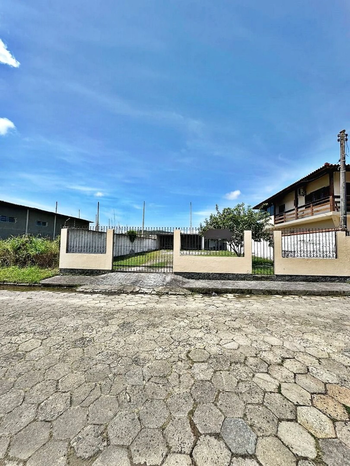 Terreno, 360,00 Metros Quadrados, Localizado no Bairro Forquilhinhas, São José/SC